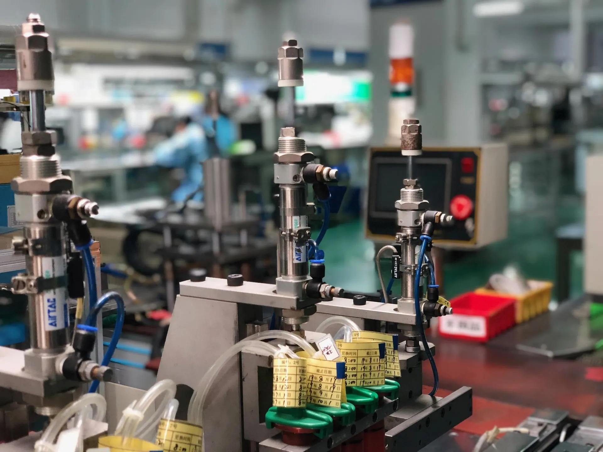 Production line scene showing station workflow and equipment layout (IMG_4581)